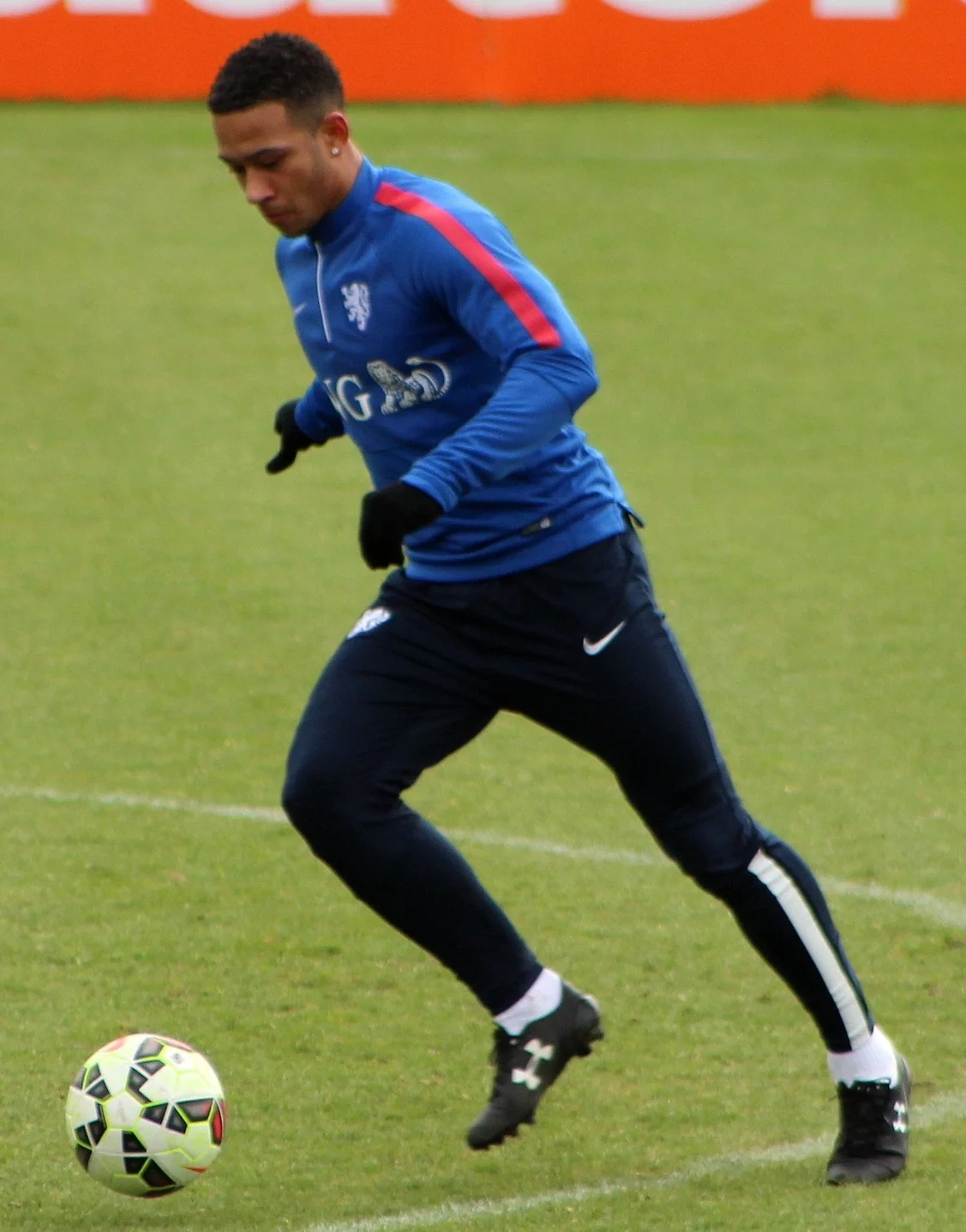 Memphis Depay trong buổi tập đội tuyển Hà Lan