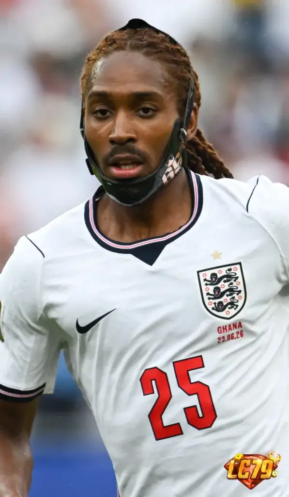Djed Spence trong màu áo England tại World Cup 2026