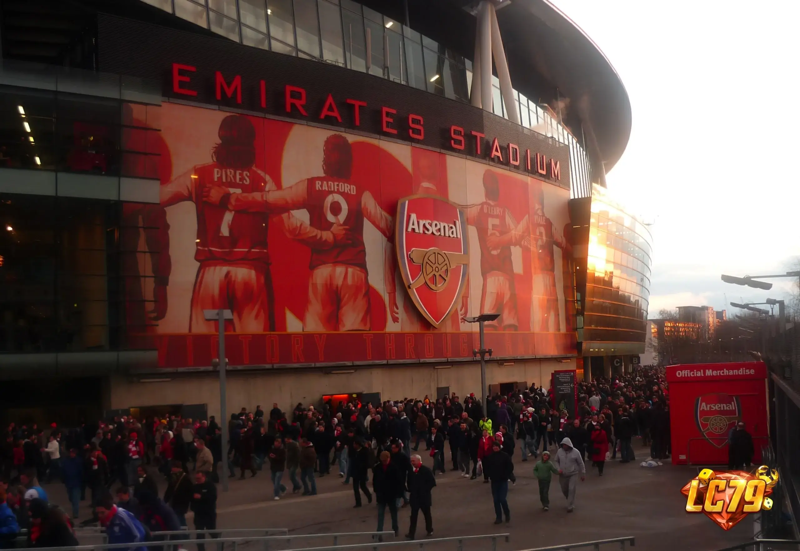 Emirates Stadium, san dau cua Arsenal vs Coventry City Premier League 2026 27