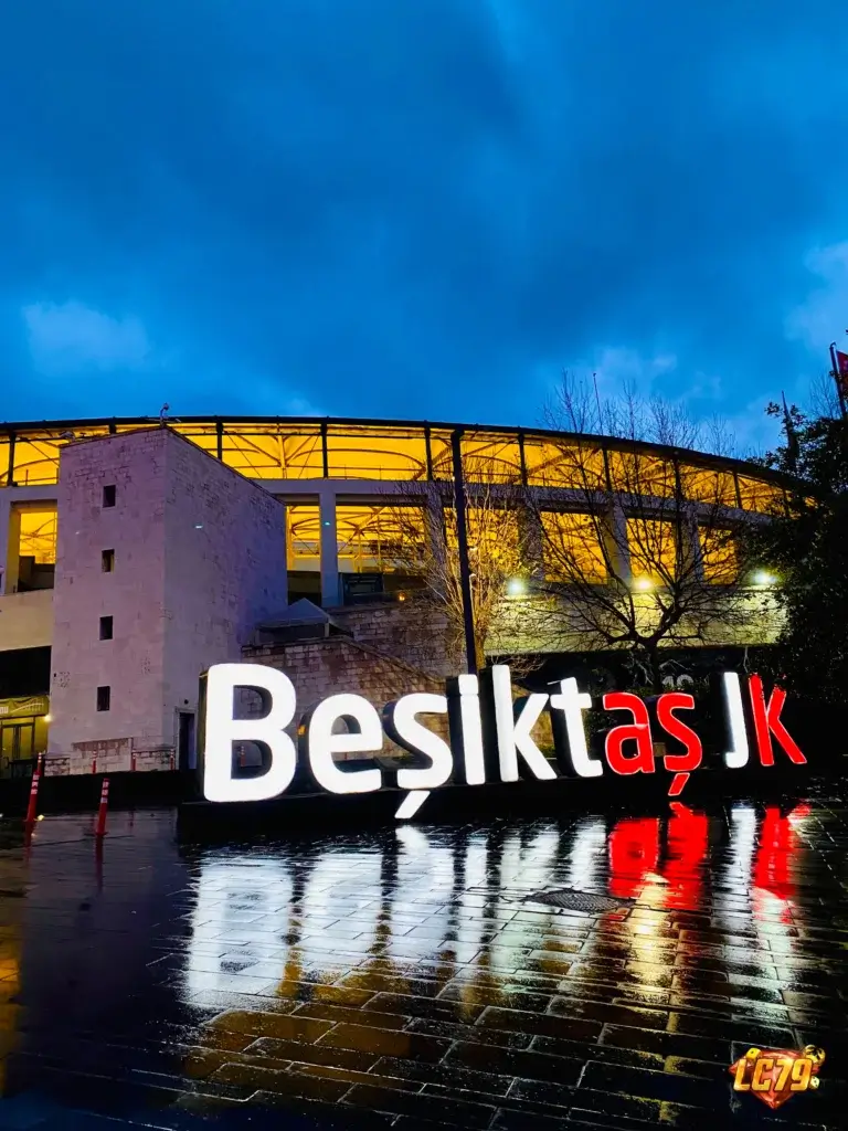 San nha Besiktas truoc tran Besiktas vs Marseille o Europa League