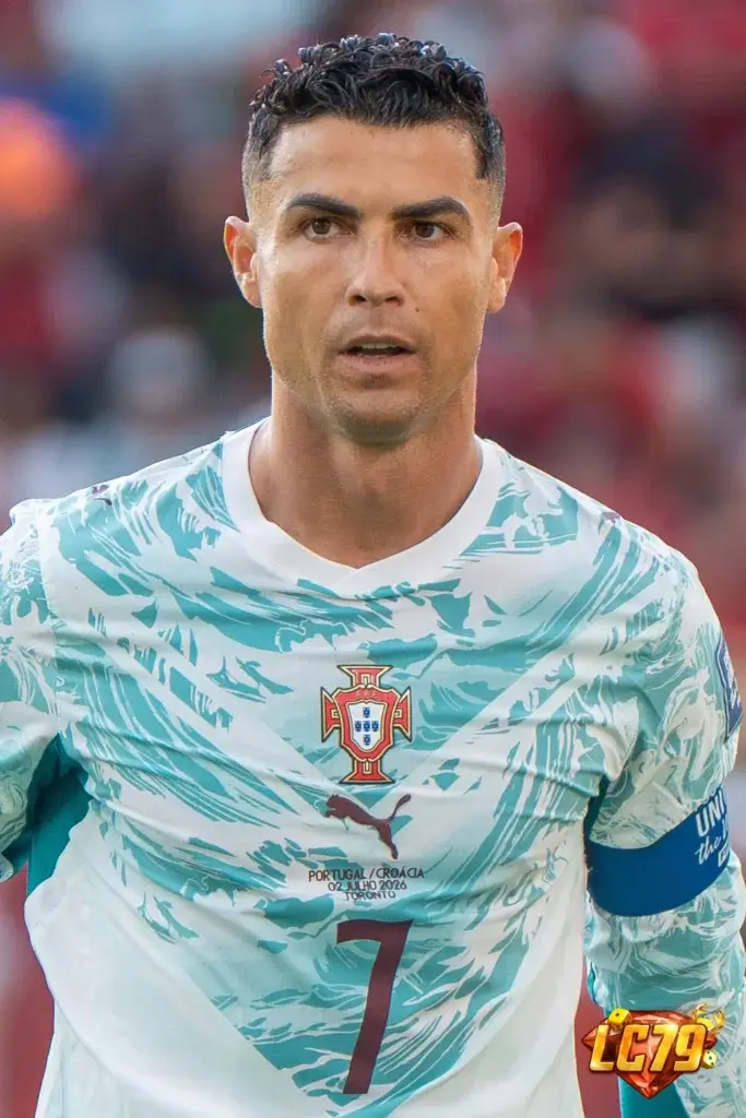 Cristiano Ronaldo trong màu áo Portugal, ảnh minh họa bài Denmark vs Portugal Nations League
