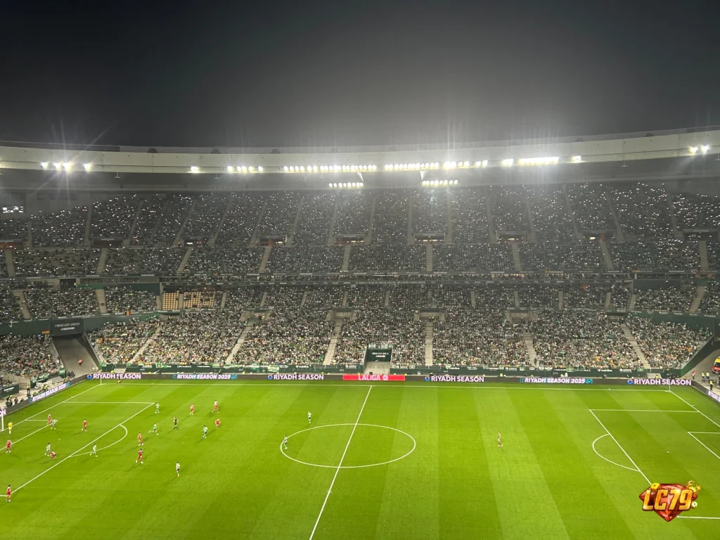 Estadio La Cartuja, sân tạm của Real Betis trước trận Betis vs Porto Champions League 14/10